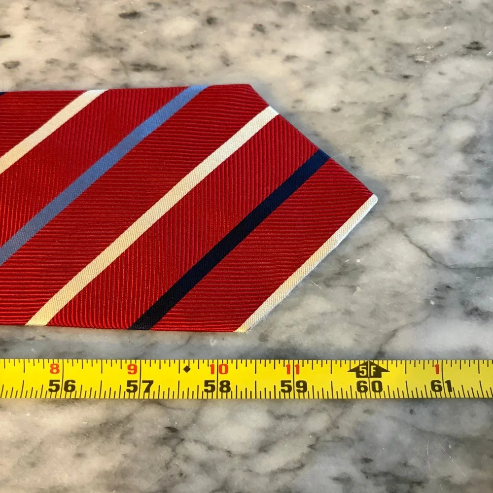 Brooks Brothers Maker 100% Silk Red Navy Blue Regimental Stripe Jacquard ReppTie